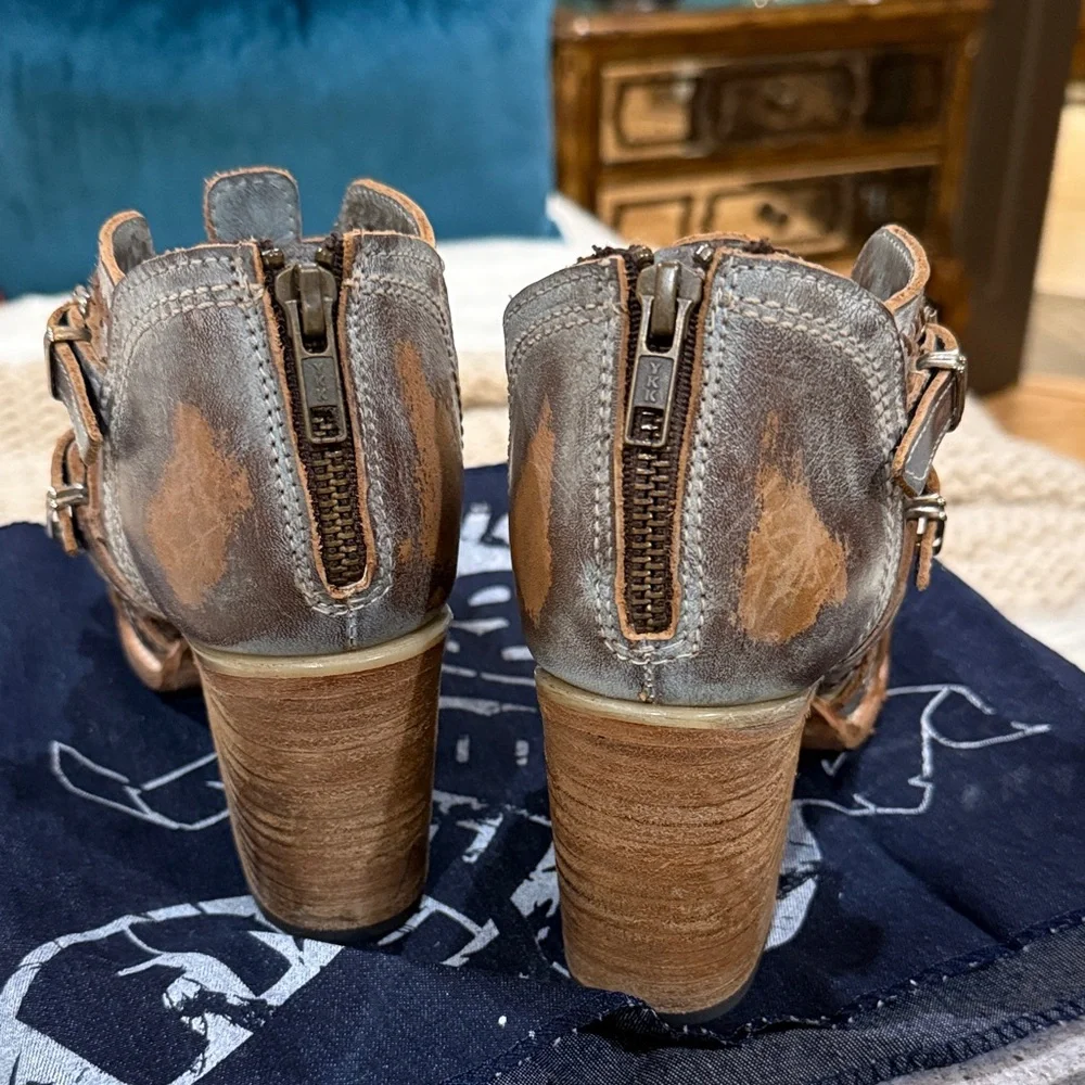 Freebird by Steven Distressed Connor Sandal Heels in ICE - Picture 4 of 14